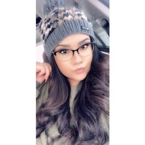 Meet your Posher, Paola